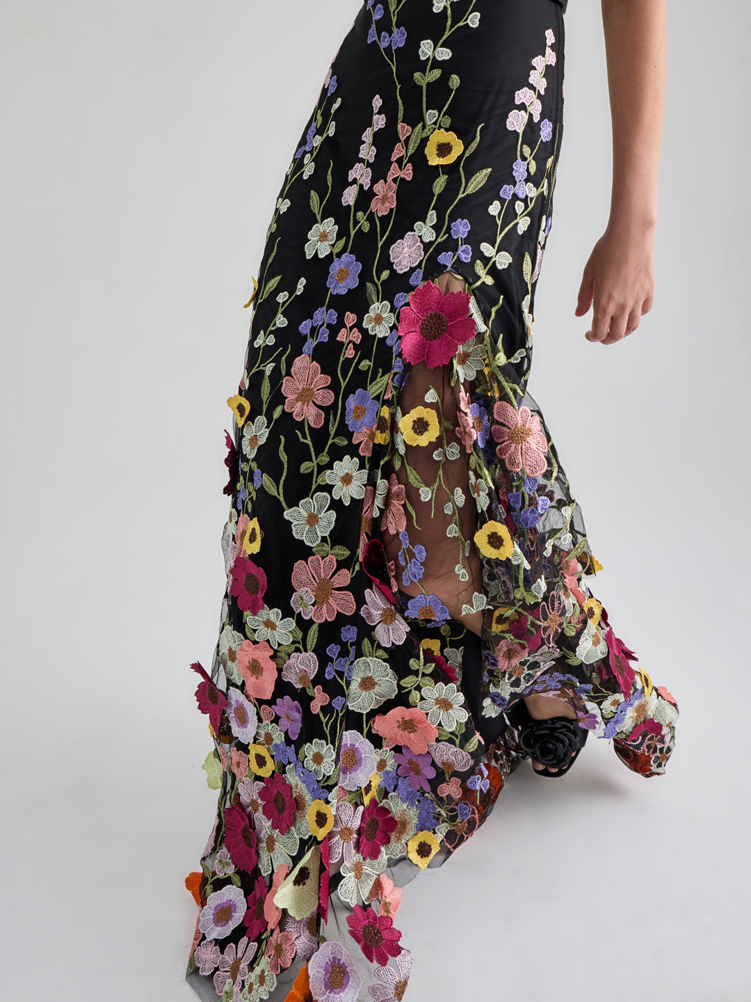 EMILIE GOWN - BLACK MULTI