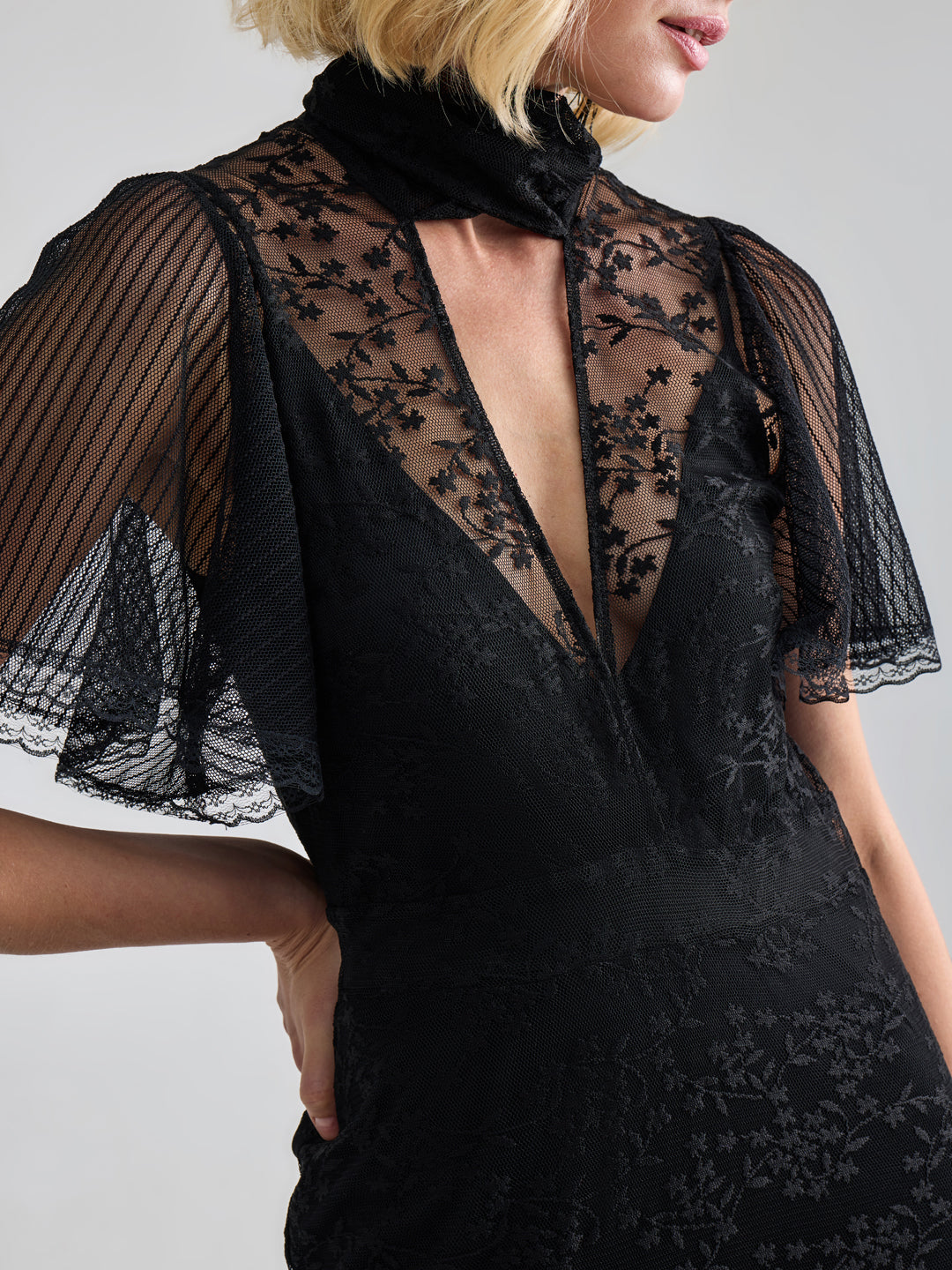 YVETTE GOWN - BLACK