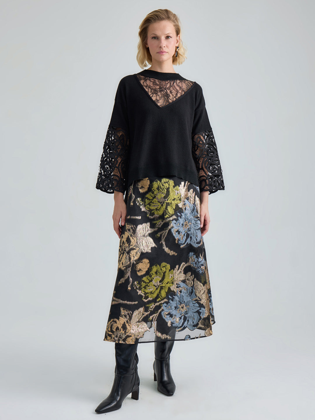 VICTORIE PULLOVER - BLACK