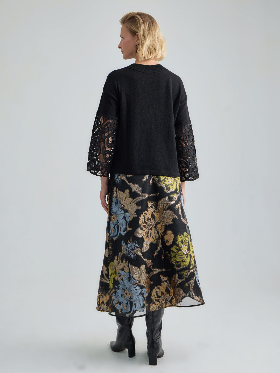 VICTORIE PULLOVER - BLACK