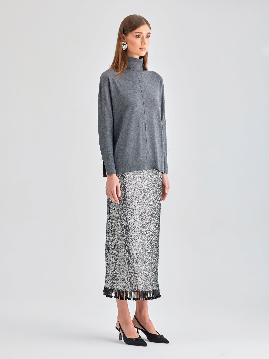 Elegant Lupita Skirt in grey polyester with flattering fit and fringe detail