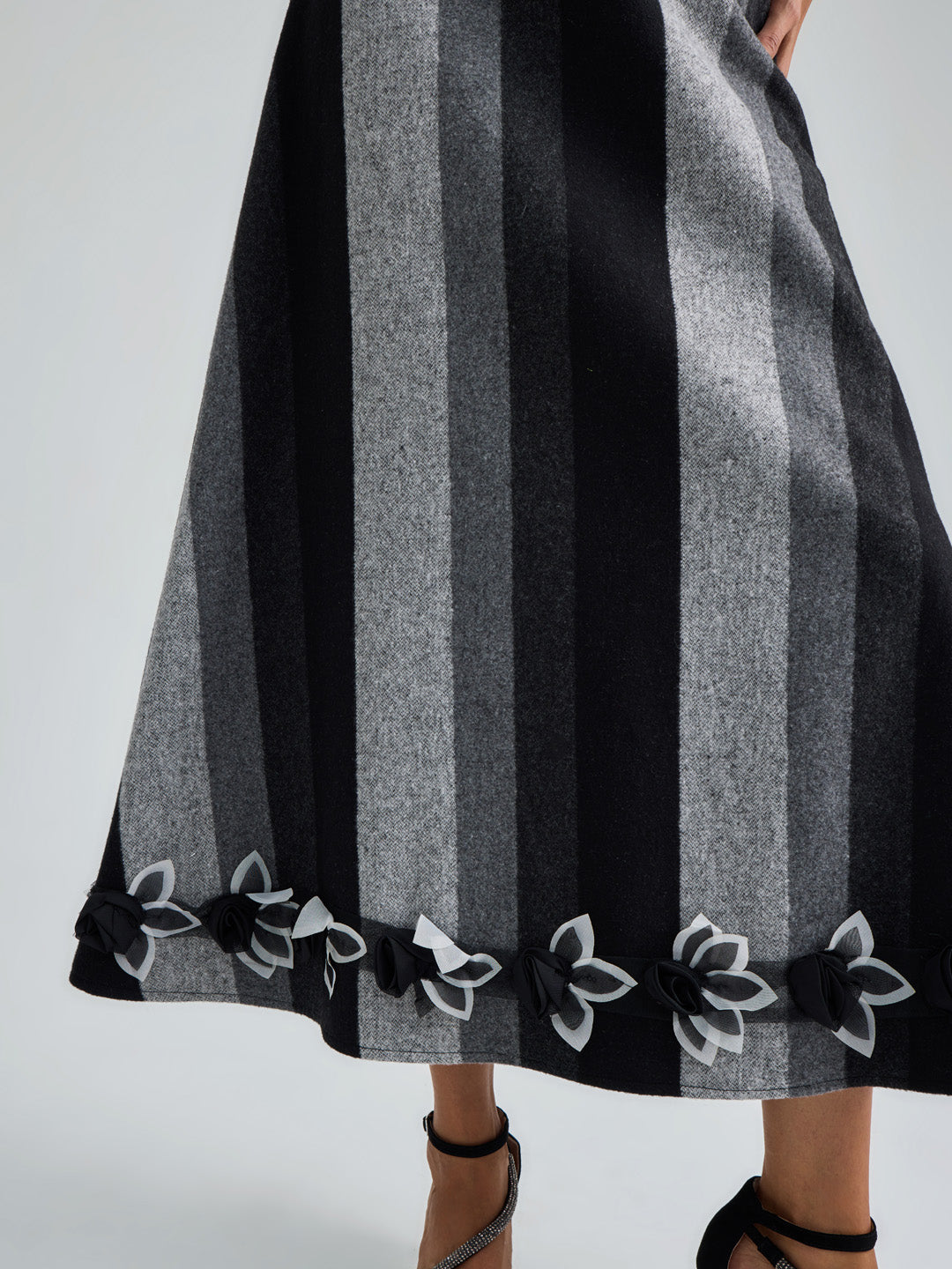 SIENA SKIRT - BLACK GREY