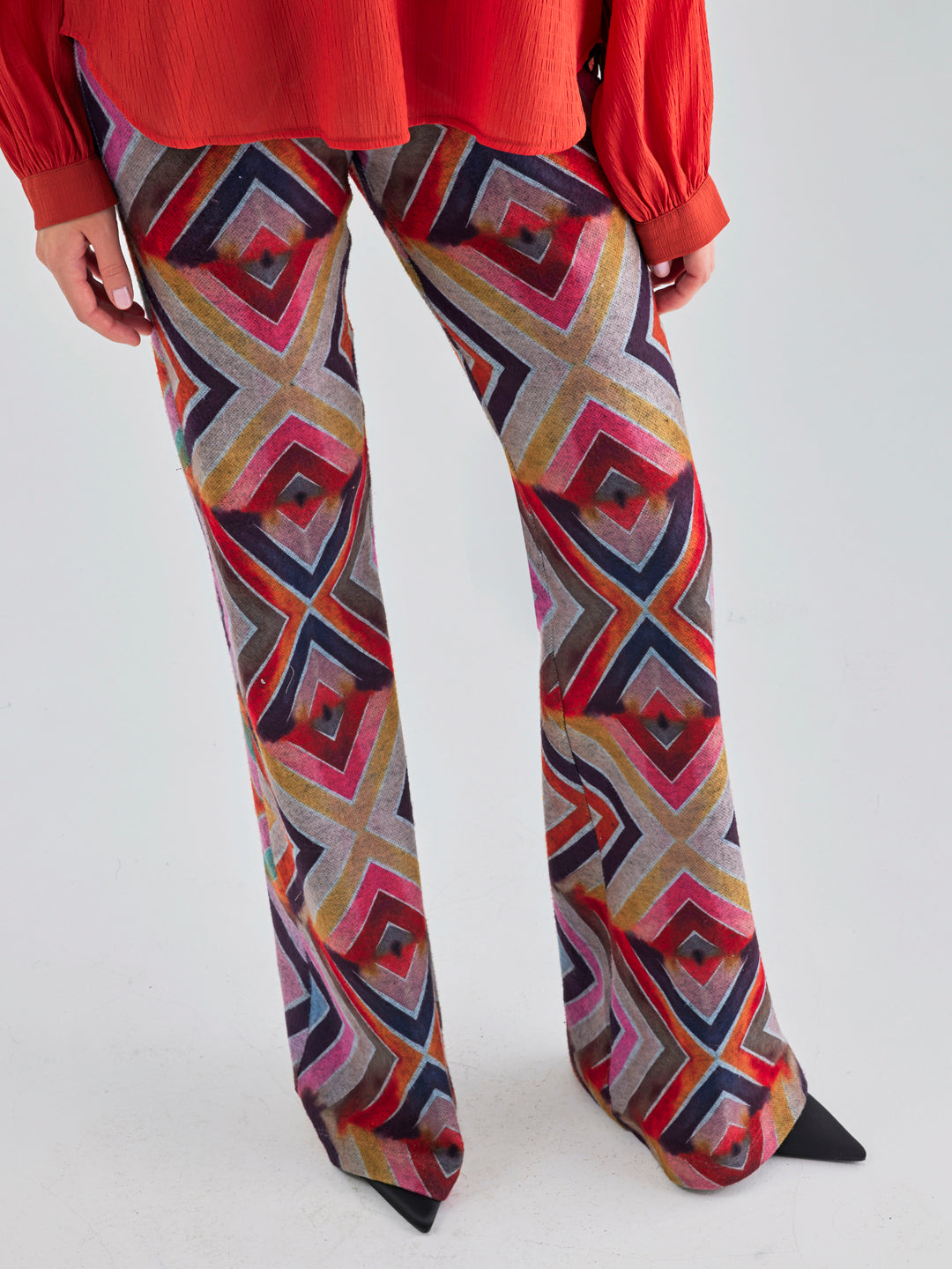 Bold Siara Pants with dynamic geometric designs and high-rise waistband for a flattering fit